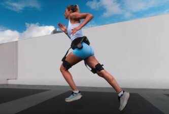 Photo Inteligentný exoskelet vám doplní extra výkon pri turistike, horolezectve, lyžovaní či cyklistike