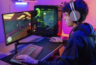 Photo Představujeme Philips Evnia 25M2N3200U: vysoce výkonný monitor pro náročné hráče esportu 
