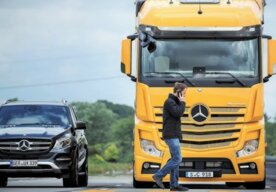 Photo Ako dokáže 20-tonový ťahač zabrzdiť rýchlejšie a stabilnejšie ako športové auto