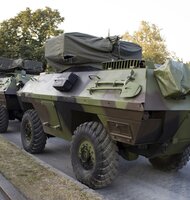 Photo Európa odhalila svoju prvú autonómnu vojenskú kolónu jazdiacu bez šoférov