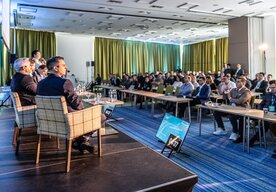 Photo Ako pracovať s umelou inteligenciou? Najohrozenejšie sektory sú bankovníctvo, zdravotníctvo, priemysel či školstvo