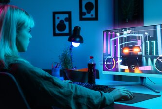 Photo Představujeme Philips Evnia 27M2N6501L:  Prémiový QD-OLED na dosah ruky