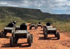 Photo Armáda testuje roje robotických lovcov tankov