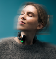 Photo Biohacking krku: Môže elektrický obojok vyriešiť epidémiu stresu?