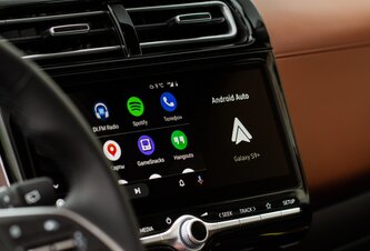 Photo Google integruje Gemini do Android Auto ako inteligentného spolujazdca 