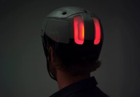 Photo Alpha Wave: smart prilba s prelomovou bezpečnostnou technológiou a svetlami