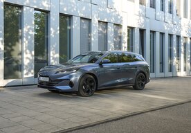 Photo BYD Seal 6 DM-i Touring Comfort / Úsporný „kombík“ do firmy aj do rodiny