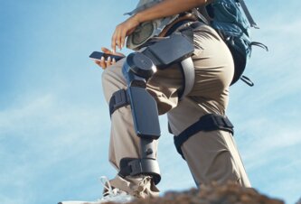 Photo Inteligentný exoskelet vybavený laserom predvída váš pohyb