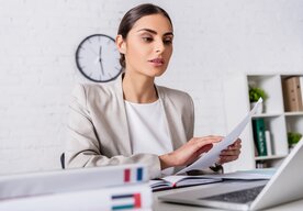 Photo Overené prekladateľské služby: Ako chránia vaše dokumenty, financie aj reputáciu