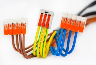 Photo Káblové svorky v modernej elektroinštalácii: Prehľad typov a aplikácií