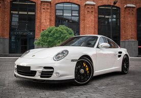 Photo Prečo sa z luxusných Porsche v Rusku stali „tehly“ na kolesách