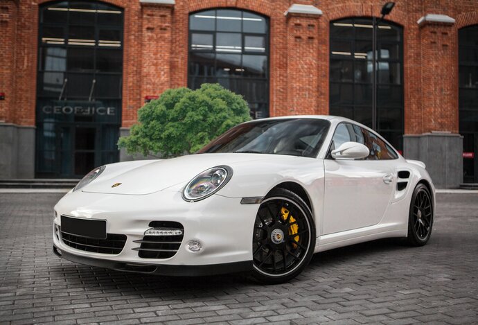 Photo Prečo sa z luxusných Porsche v Rusku stali „tehly“ na kolesách