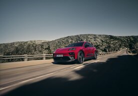 Photo Aplikácia Samsung Wallet vylepšuje komunikáciu s automobilmi vďaka integrácii digitálneho kľúča pre vozidlá Porsche