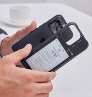 Photo Inovatívny gadget doplní na zadnú stranu smartfónu inteligentný zápisník s E-Ink displejom