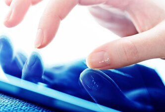 Photo Budúcnosť displejov, ktorú pocítite: Lasery a grafit menia svetlo na 3D pixely