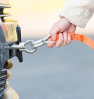 Photo Z fritézy pod kapotu: Nové superlepidlo z kuchynského odpadu zvládne aj ťahanie auta