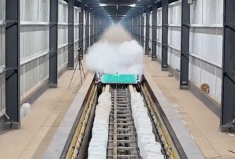 Photo Čínsky maglev dosiahol rýchlosť 700 km/h za menej ako 2 sekundy