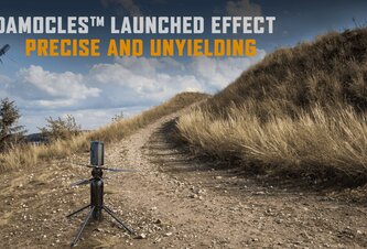 Photo Bojová hlavica vybavená vrtulou, kamerou a AI likviduje tanky v štýle kamikadze