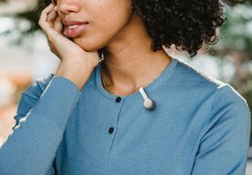 Photo CES 2026: Nositeľný diktafón urobí prepis a zhrnutie všetkých vašich rozhovorov a poznámok