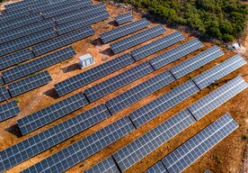 Photo Solárne panely umožnia premeniť púšť na úrodnú pôdu