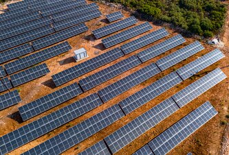 Photo Solárne panely umožnia premeniť púšť na úrodnú pôdu