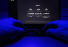 Photo Koniec bezplatnej jazdy: ChatGPT prináša reklamy a nové predplatné