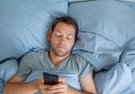 Photo Prečo relax so smartfónom v ruke nie je dobrý nápad