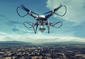 Photo Laserový prenos energie umožní dronom lietať nepretržite bez pristátia