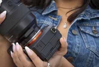 Photo Tamron mení objektívy na inteligentné zariadenie diaľkovo ovládané smartfónom