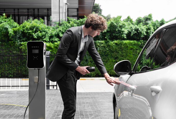 Photo Prelomová konštrukcia radikálne skracuje nabíjanie elektromobilov pod hranicu 5 minút