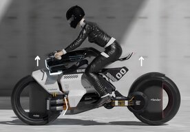 Photo Inovatívny koncept motorky mení svoj tvar podľa postavy jazdca
