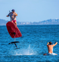 Photo Najvýkonnejší elektrický hydrofoil dosahuje rýchlosť viac ako 60 km/h