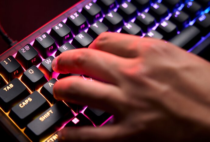 Photo Kompaktný formát bez kompromisov. Klávesnica HyperX Origins 2 65
