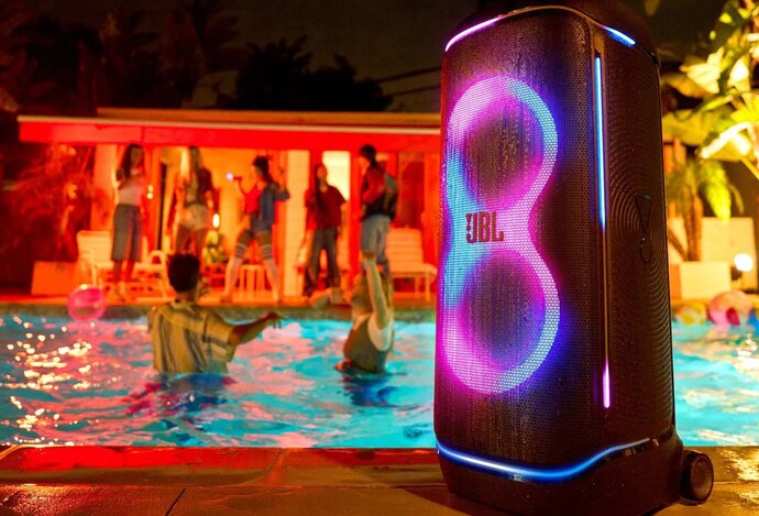 Photo JBL spúšťa šialenú akciu: Zľavnený je aj reproduktor, ktorý ozvučí celé basketbalové ihrisko