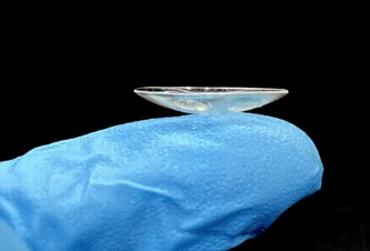 Photo Inteligentná kontaktná šošovka sama dávkuje liek proti glaukómu  