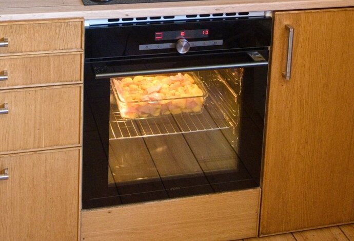 Photo Mora VTPS 786 DB - multifunkčná rúra s funkciou pary