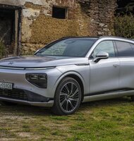 Photo XPENG G9 Performance 2026 / Prémiový elektromobil s ultrarýchlym nabíjaním
