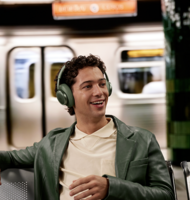 Photo JBL predstavuje nové dizajnové slúchadlá, ktoré budú hrať s vašim outfitom: JBL Live 780NC a 680NC