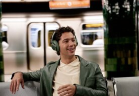 Photo JBL predstavuje nové dizajnové slúchadlá, ktoré budú hrať s vašim outfitom: JBL Live 780NC a 680NC