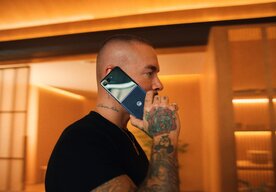 Photo Motorola predstavuje globálnu futbalovú kampaň „Jugamos“ s účasťou J Balvina