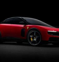 Photo Prvý elektrický model Ferrari mení pravidlá luxusnej mobility