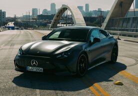 Photo Nové 4-dverové kupé Mercedes-AMG GT: dve výkonné motorizácie možno už objednať 
