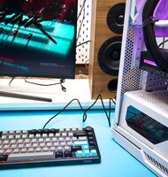 Photo Epomaker TH80 V2 - kompaktná herná klávesnica s efektným podsvietením