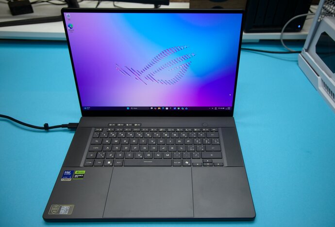 Photo ROG Zephyrus G16 (2026) -tenký herný notebook so špičkovým hardvérom