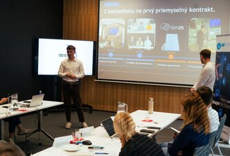 Photo Asseco predstavuje desať startupov vybraných do inkubátora UpSteer