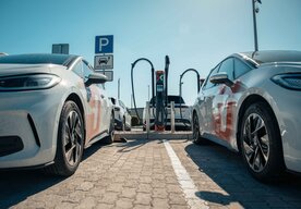 Photo ZSE DRIVE ako prvé sprístupňuje vodičom diaľničný nabíjací hub 