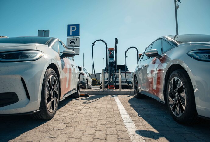 Photo ZSE DRIVE ako prvé sprístupňuje vodičom diaľničný nabíjací hub 
