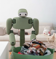 Photo Tento robot vám uprace rozhádzané hračky a šatstvo, operie aj ustelie postele