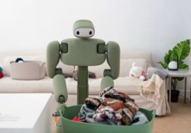 Photo Tento robot vám uprace rozhádzané hračky a šatstvo, operie aj ustelie postele