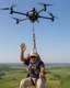 Photo Virálne video indonézskeho farmára letiaceho na poľnohospodárskom drone 